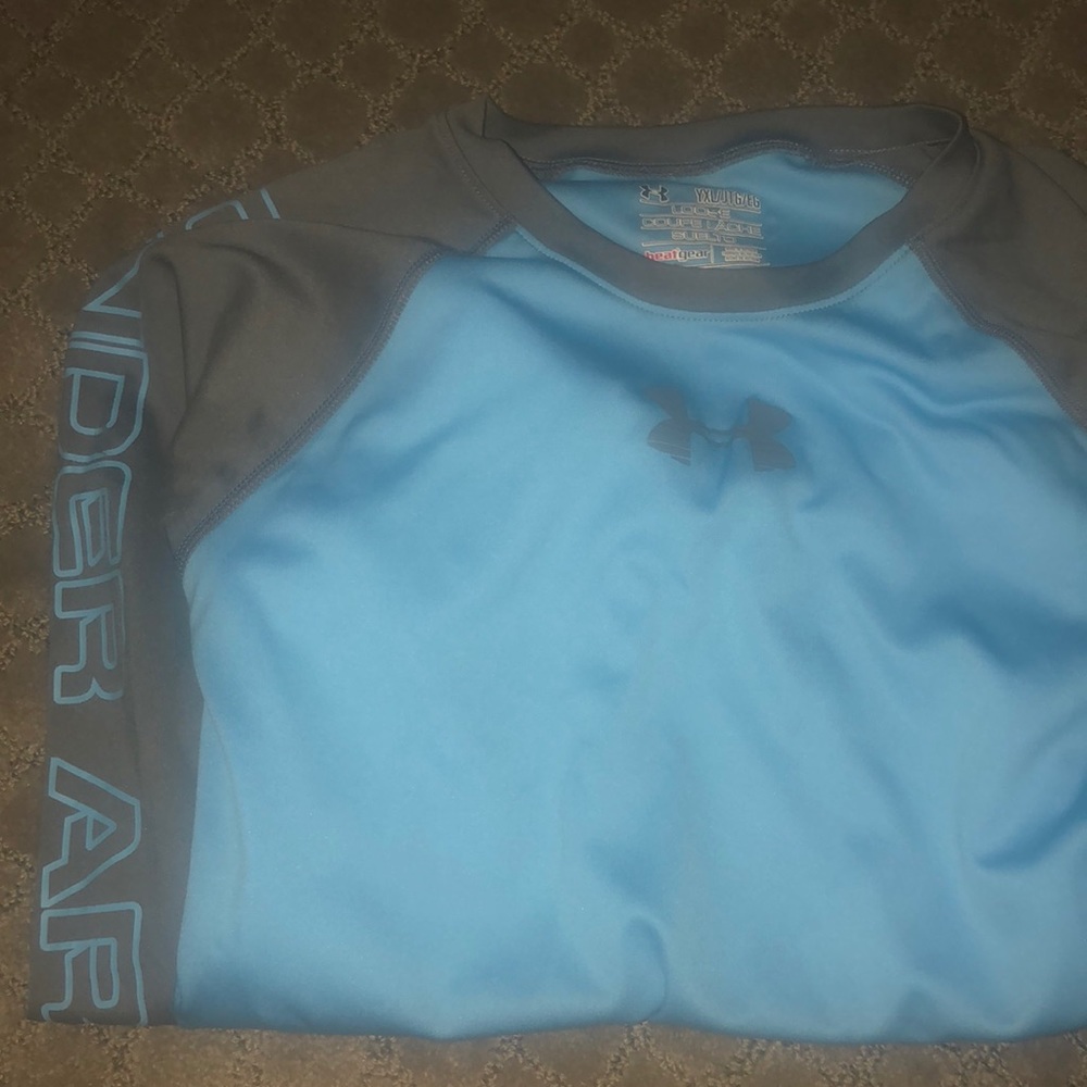 Under armor shirt
